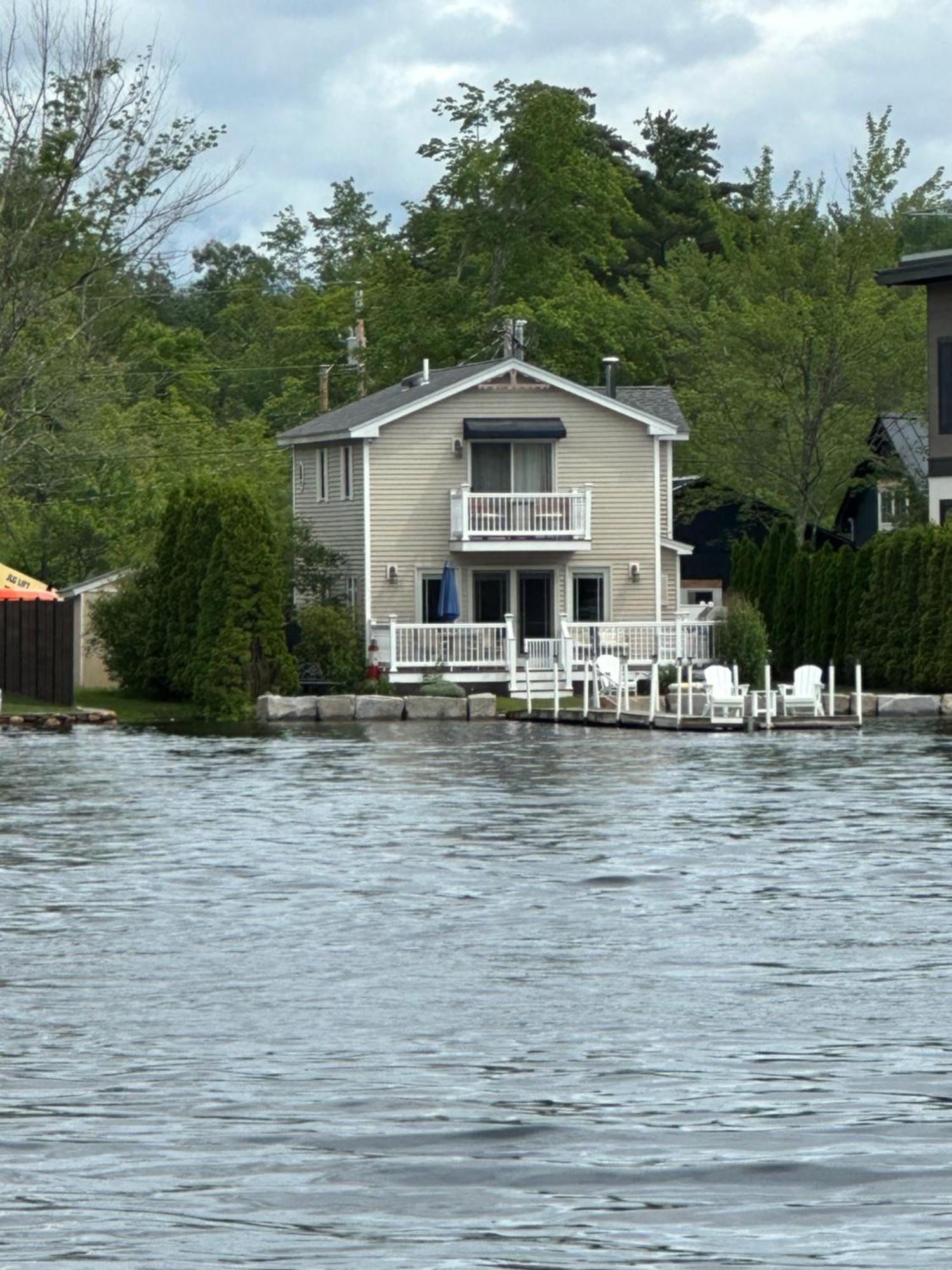 Waterfront Home With Dock Belmont Kültér fotó
